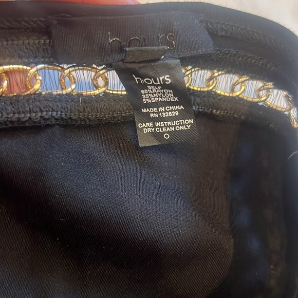 Gorgeous h:ours black mini skirt, size Medium, NWOT, from Revolve - Picture 4 of 5